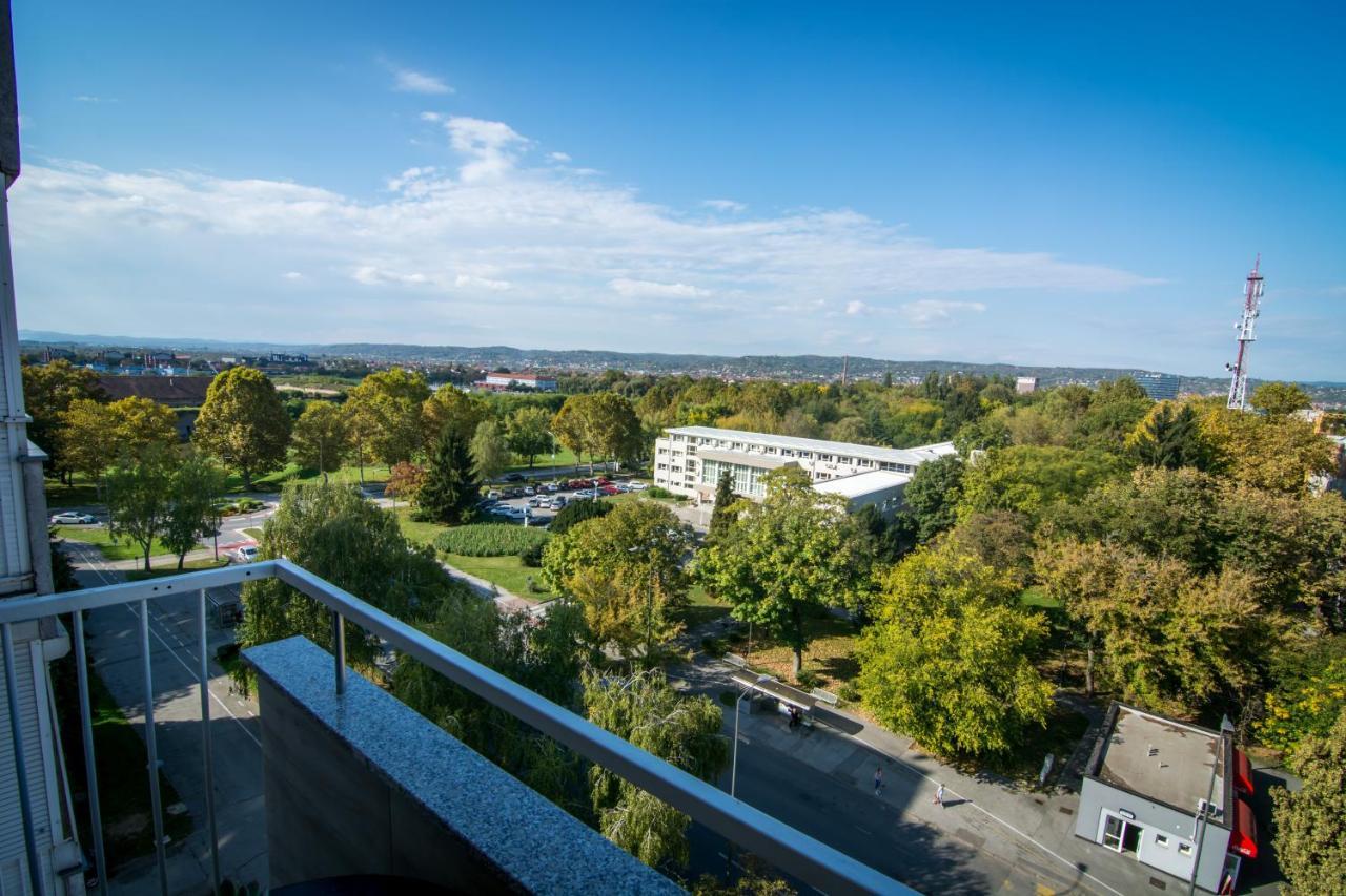 Sky Apartment Slavonski Brod Exterior foto